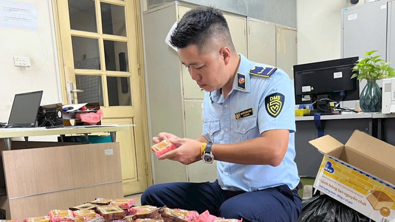 Hà Nội thu giữ hơn 2.100 bánh Trung thu nhập lậu