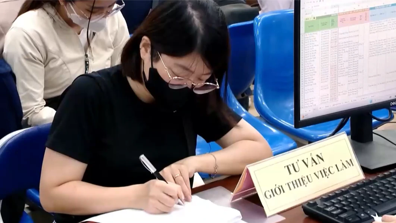 Phạt đến 75 triệu đồng nếu lừa gạt người lao động