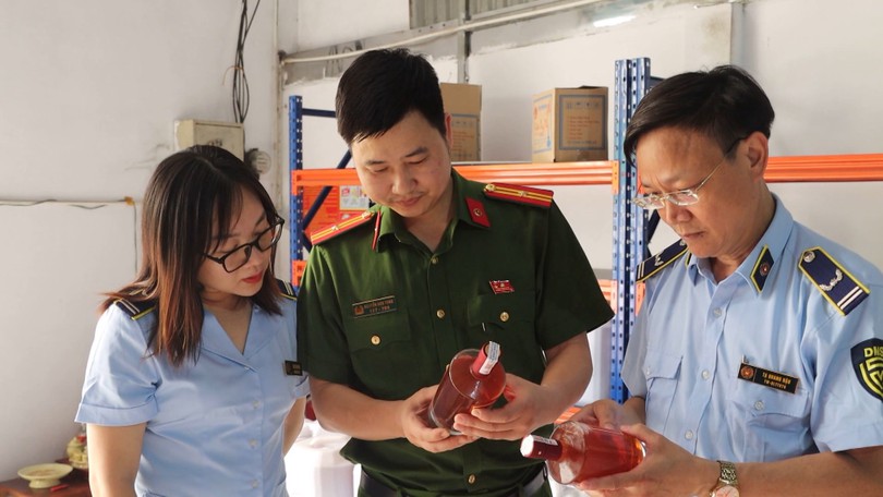 Khởi tố bốn bị can gian lận thương mại trong tháng 8/2026