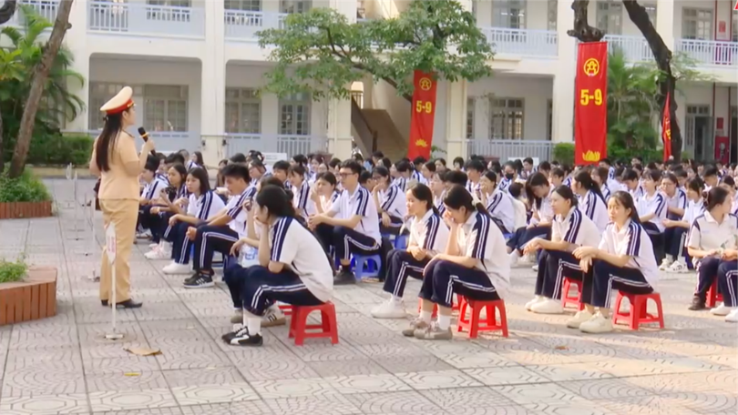 Đẩy mạnh tuyên truyền an toàn giao thông tại trường học
