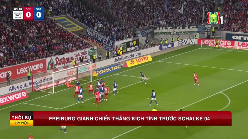 Freiburg giành chiến thắng kịch tính trước Schalke 04