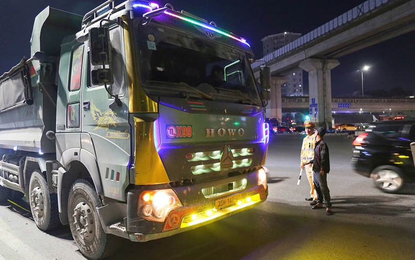 Độ chế đèn, còi – Hiểm họa từ sự tùy tiện