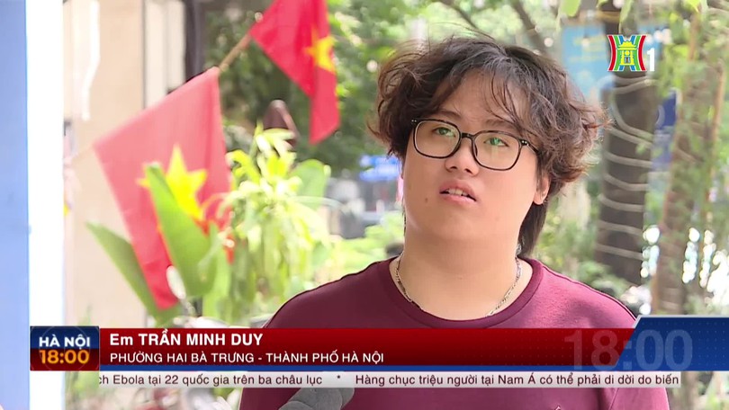 Hoa sữa Hà Nội: Nét thơ hay nỗi ám ảnh?