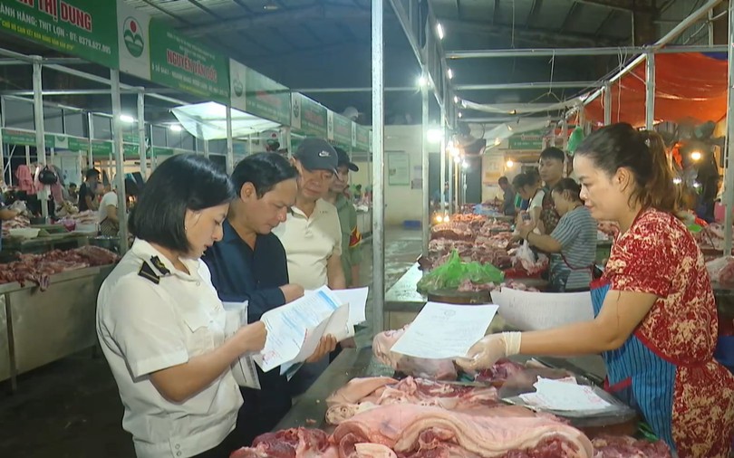 Hà Nội tăng cường quản lý an toàn thực phẩm dịp cuối năm