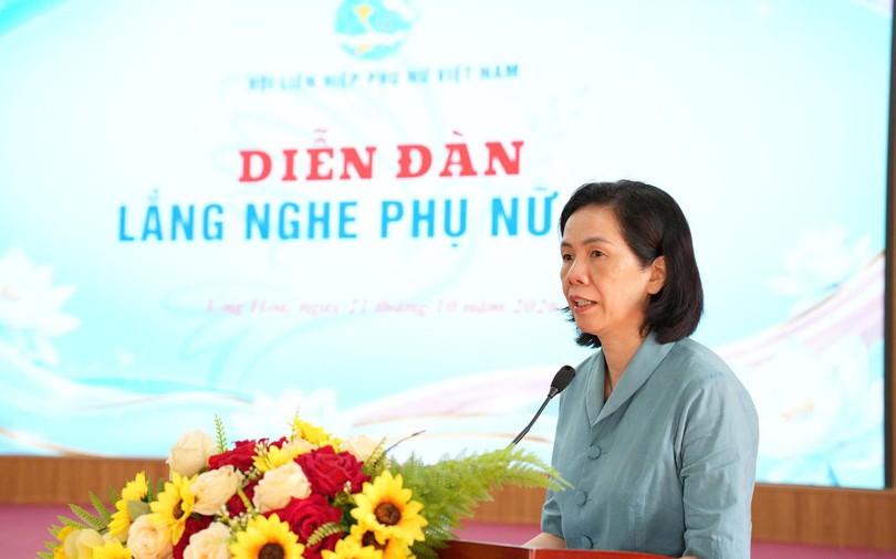 Lắng nghe phụ nữ nói