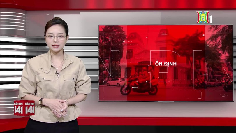 Cháy cửa hàng xe máy trên phố Nguyễn Khánh Toàn