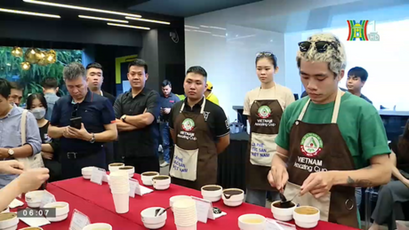 Trải nghiệm cà phê 'đặc sản' tại Hà Nội