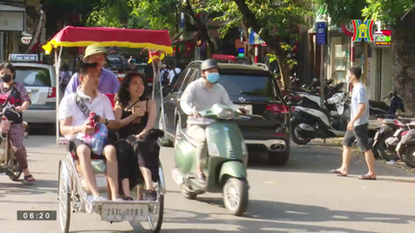 Nét văn hóa mới của giới trẻ với mùa thu Hà Nội