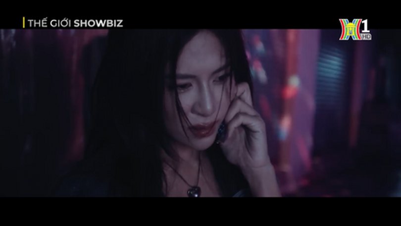 Hà Nhi ‘lột xác’ trong MV mới ‘Ai lau đôi mi hoen’