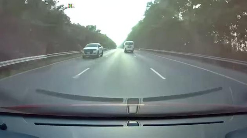 Truy tìm lái xe đi ngược chiều trên Đại lộ Thăng Long