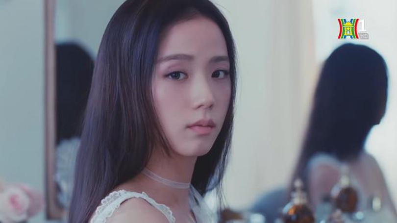 Jisoo (BlackPink) ký hợp đồng với công ty của anh trai