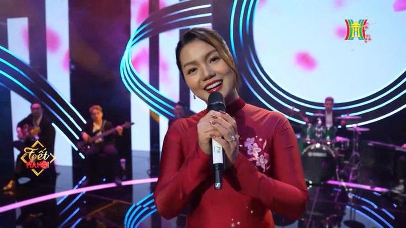 Mùa Xuân ơi em đã về