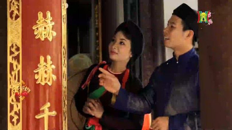 Nguyệt gác mái đình