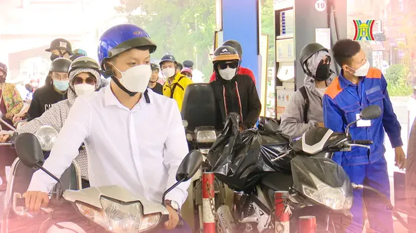 Trao quyền tự quyết giá cho doanh nghiệp xăng dầu | Vấn đề kinh tế | 09/04/2024