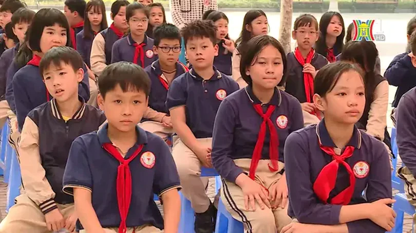 Xây dựng văn hoá chào hỏi cho học sinh | Giáo dục và đào tạo | 27/04/2024