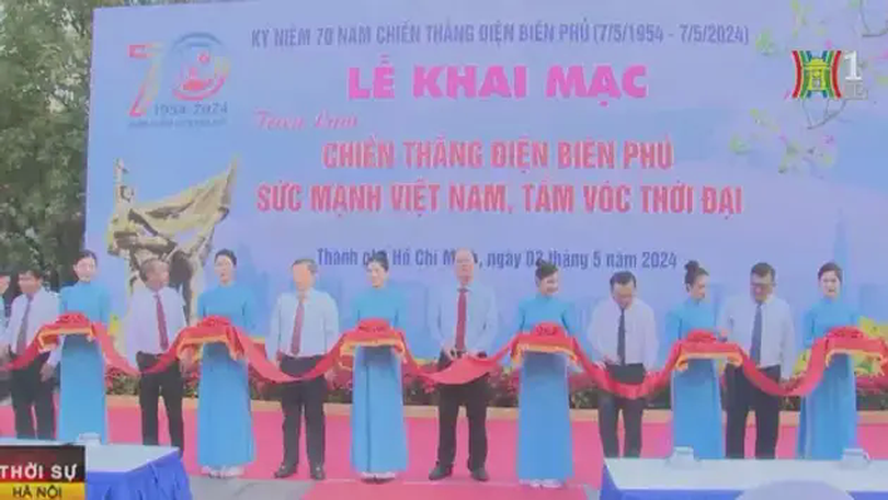 Khai mạc triển lãm 'Sức mạnh Việt Nam, tầm vóc thời đại'
