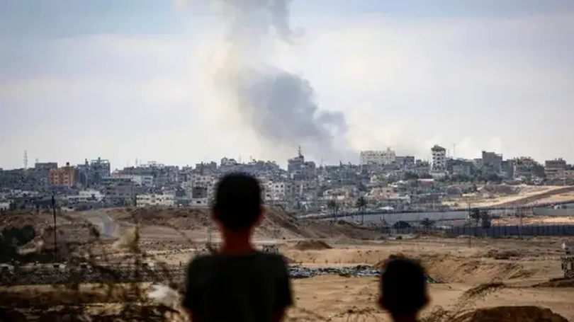 Israel tấn công miền Bắc và miền Nam Gaza