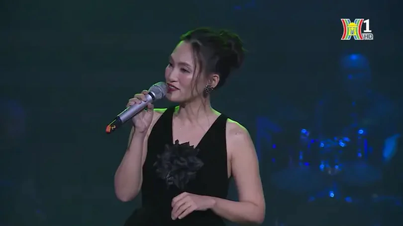 Đêm thấy ta là thác đổ