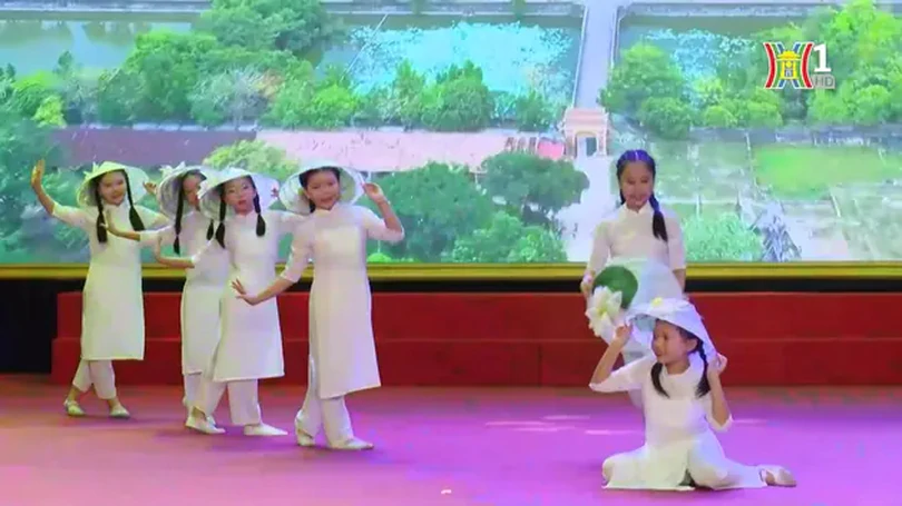 Nàng thơ xứ Huế