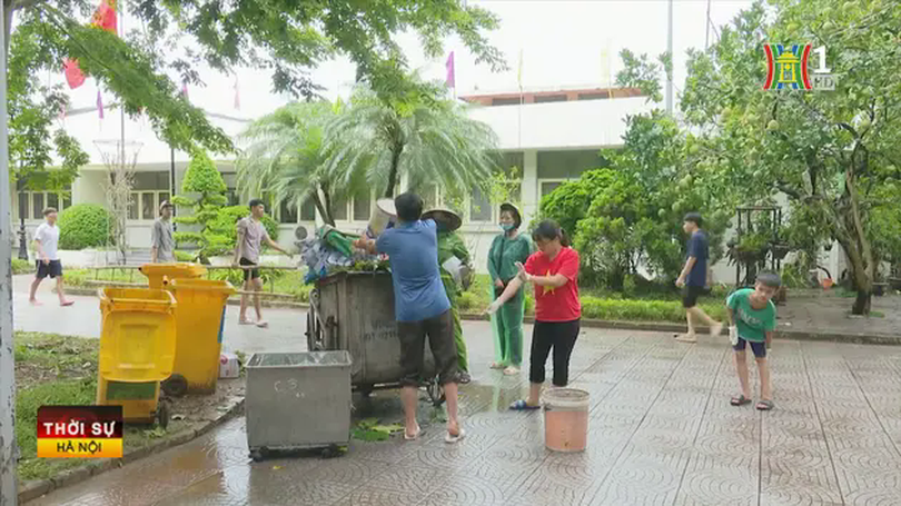 Người dân chung tay khắc phục hậu quả sau bão