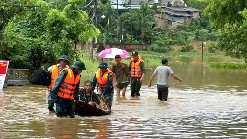 Sơ tán một số hộ dân thị trấn Hạ Hoà, Phú Thọ