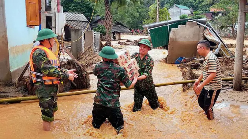 Khẩn trương cấp lương thực cho người dân bị ảnh hưởng bởi bão