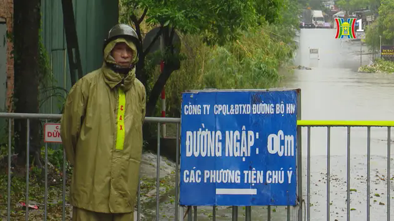 Cấm lưu thông qua nhiều cầu, đường do ngập nước