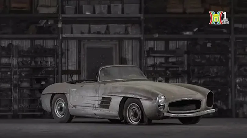 Chiếc xe cổ Mercedes 300SL được đấu giá 24 tỷ đồng