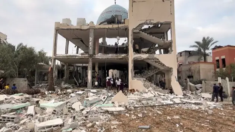Israel không kích nhiều địa điểm ở Gaza, hàng chục người chết