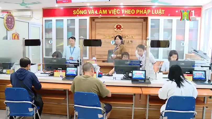 Nâng cao trách nhiệm giải quyết công việc trong hệ thống chính trị | Đảng trong cuộc sống |28/10/2024