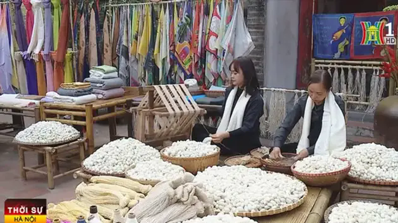 Khám phá 'Quà tặng của nhân gian' tại Văn Miếu