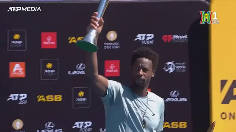 Gael Monfils phá kỷ lục của Roger Federer