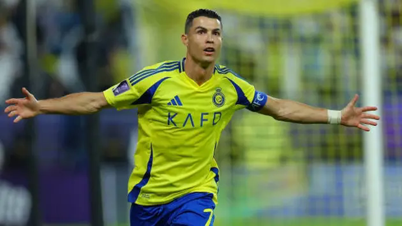 Cristiano Ronaldo gia hạn hợp đồng 1 năm với Al Nassr