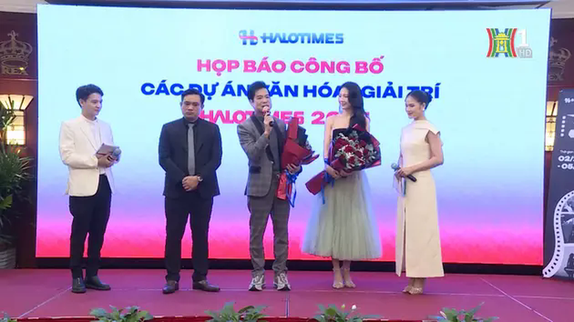 Nghệ sĩ livestream quảng bá nông sản Việt