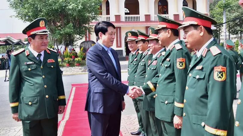 Chủ tịch nước chúc Tết cán bộ, chiến sĩ Quân khu 9