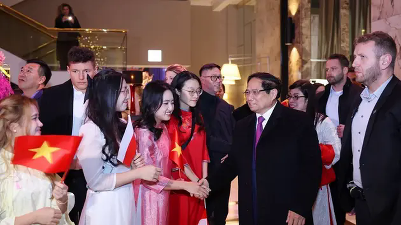 Thủ tướng Phạm Minh Chính gặp gỡ kiều bào tại Ba Lan