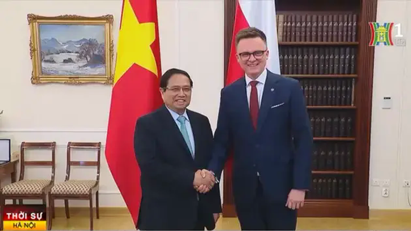 Thủ tướng Phạm Minh Chính gặp Chủ tịch Hạ viện Ba Lan