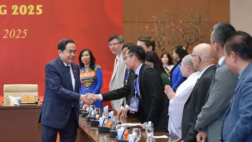 Chủ tịch Quốc hội mong kiều bào góp sức cho quê hương