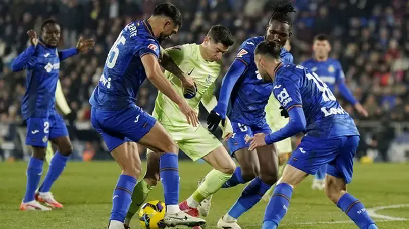 Barcelona hụt hơi trong cuộc đua vô địch La Liga