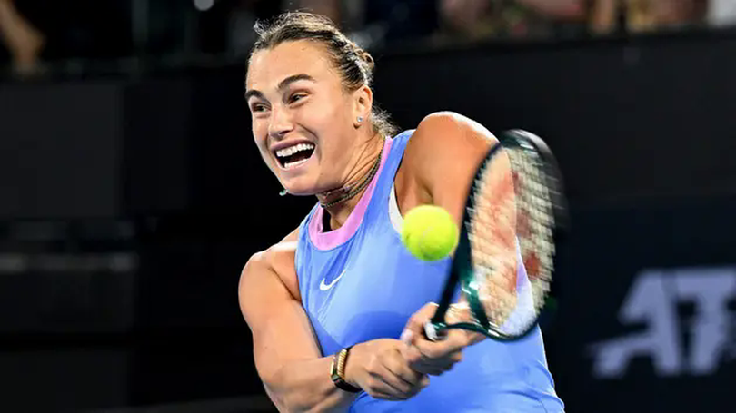 Aryna Sabalenka chật vật vào bán kết Australia Mở rộng 2025