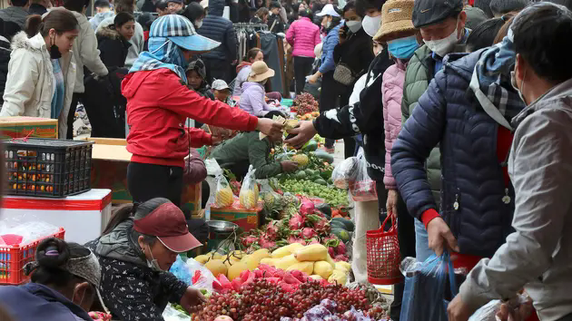 Người dân Hà Nội vẫn mong ngóng chợ phiên cuối năm