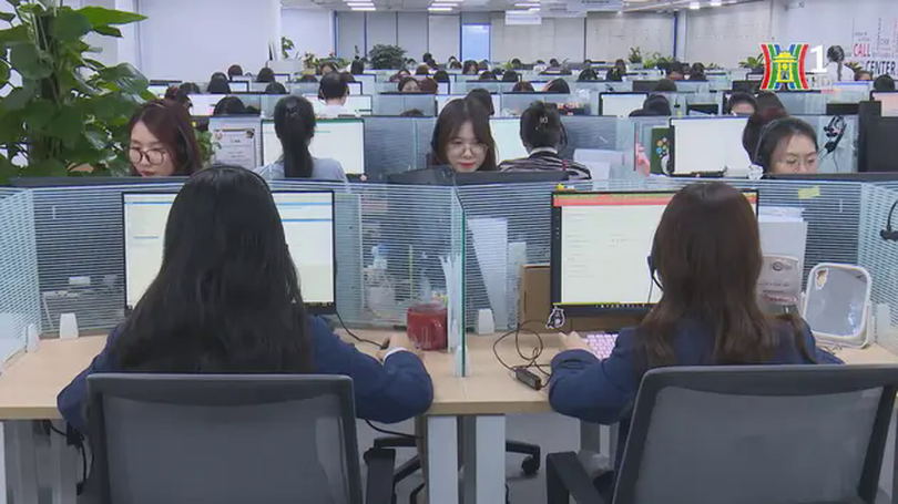 Ngân hàng làm việc xuyên Tết