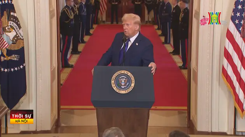 Ông Trump ký sắc lệnh về trường học, người nhập cư