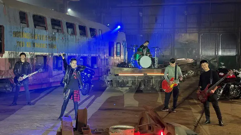 Ngũ cung thổi hồn di sản vào rock