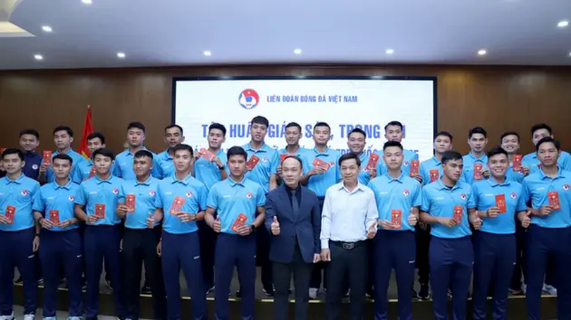 Khai mạc lớp tập huấn giám sát trọng tài 2025