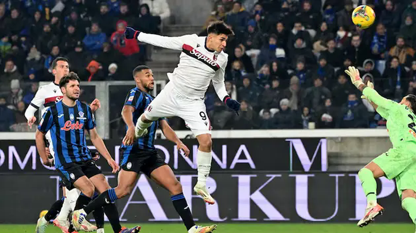 Atalanta thất thủ ngay trên sân nhà