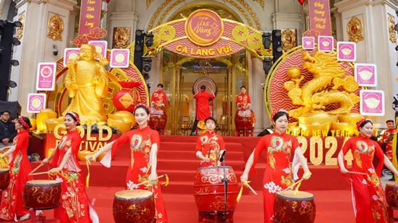 Nhộn nhịp Lễ hội vàng DOJI
