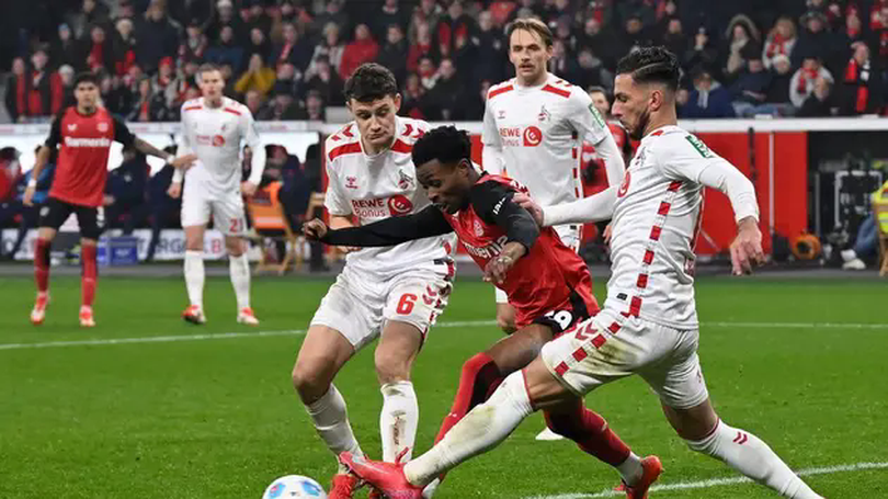 Bayer Leverkusen giành vé vào bán kết Cúp Quốc gia Đức