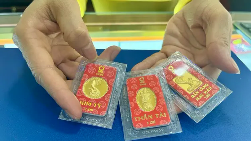 Khan vàng 9999 dịp vía Thần Tài