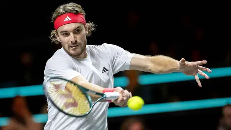 Stefanos Tsitsipas giành vé vào tứ kết giải Rotterdam mở rộng